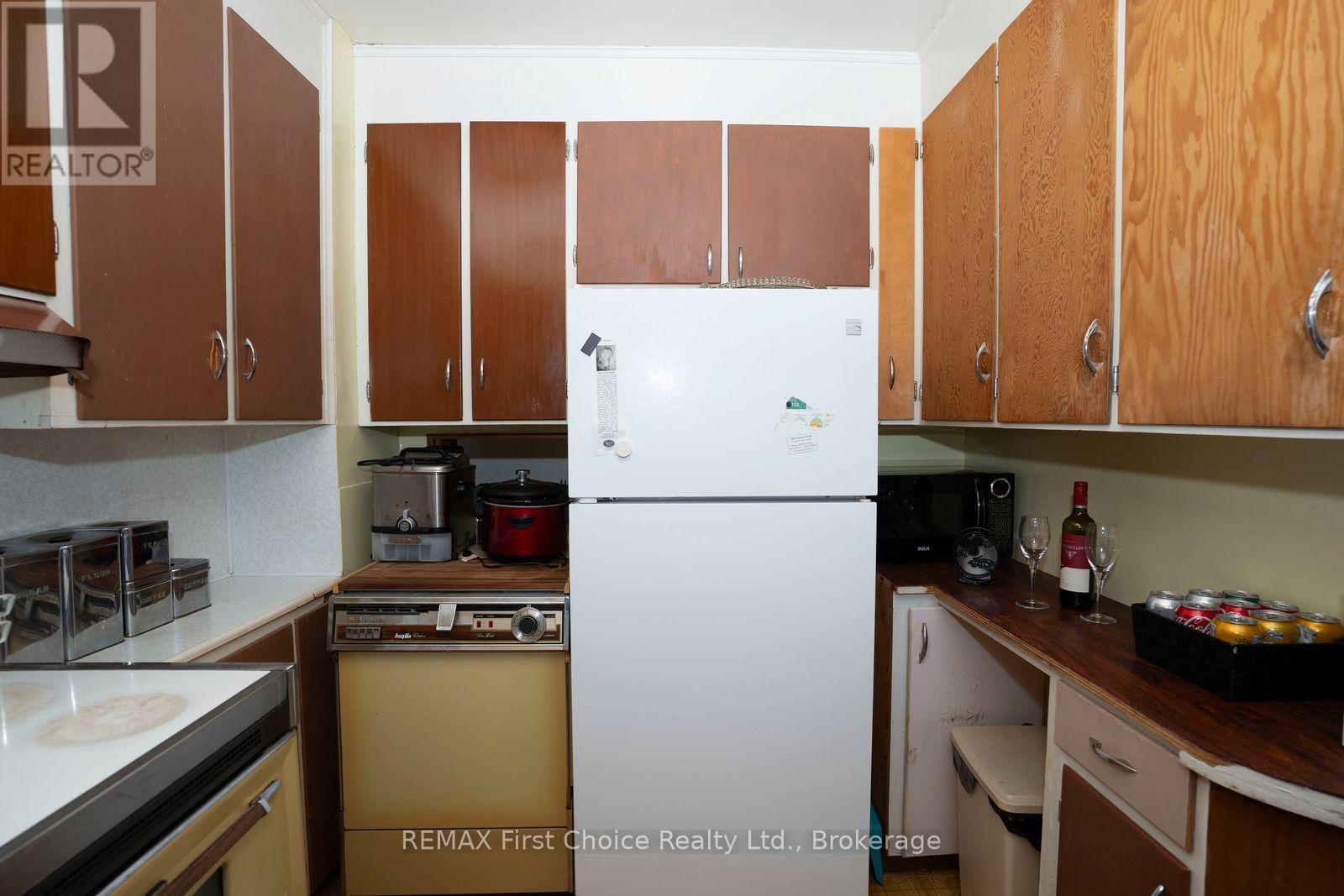 372 INCHIQUIN STREET, Thunder Bay — photo 12