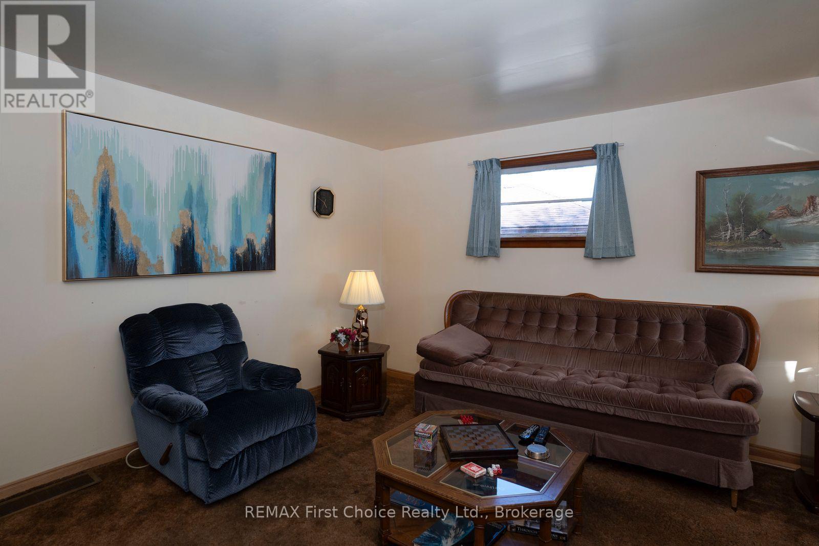 372 INCHIQUIN STREET, Thunder Bay — photo 8