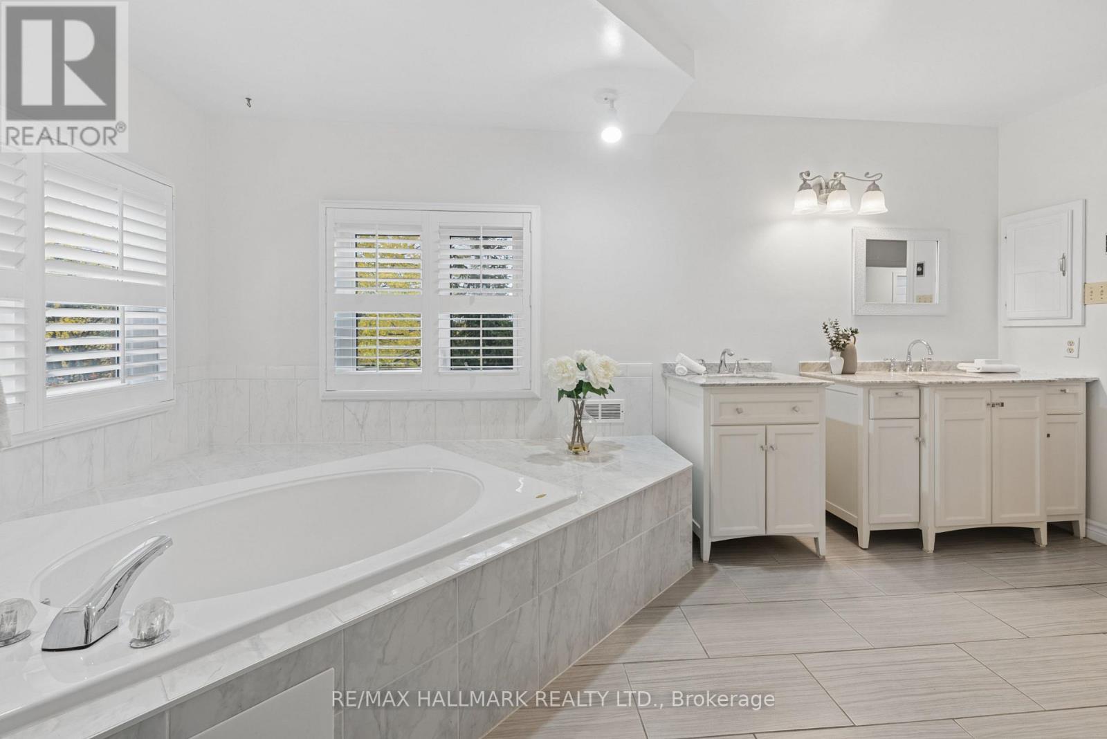 353 Rouge Hill Court, Pickering, ON photo 22