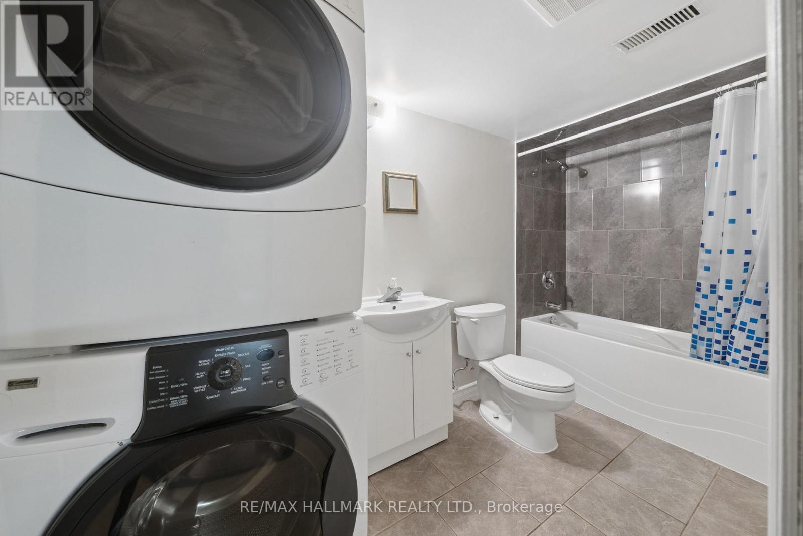 353 Rouge Hill Court, Pickering, ON photo 39