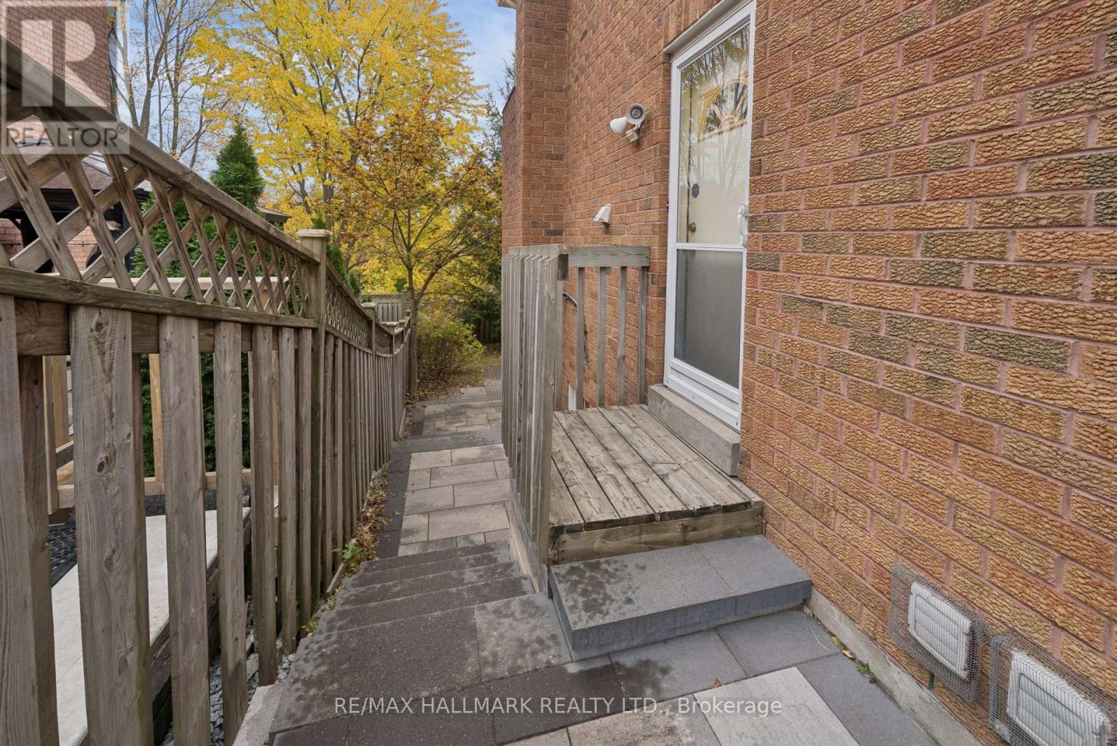 353 Rouge Hill Court, Pickering, ON photo 40