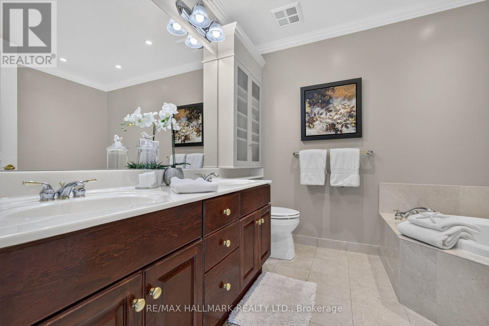 410- 9 Boardwalk Drive, Toronto, ON photo 13