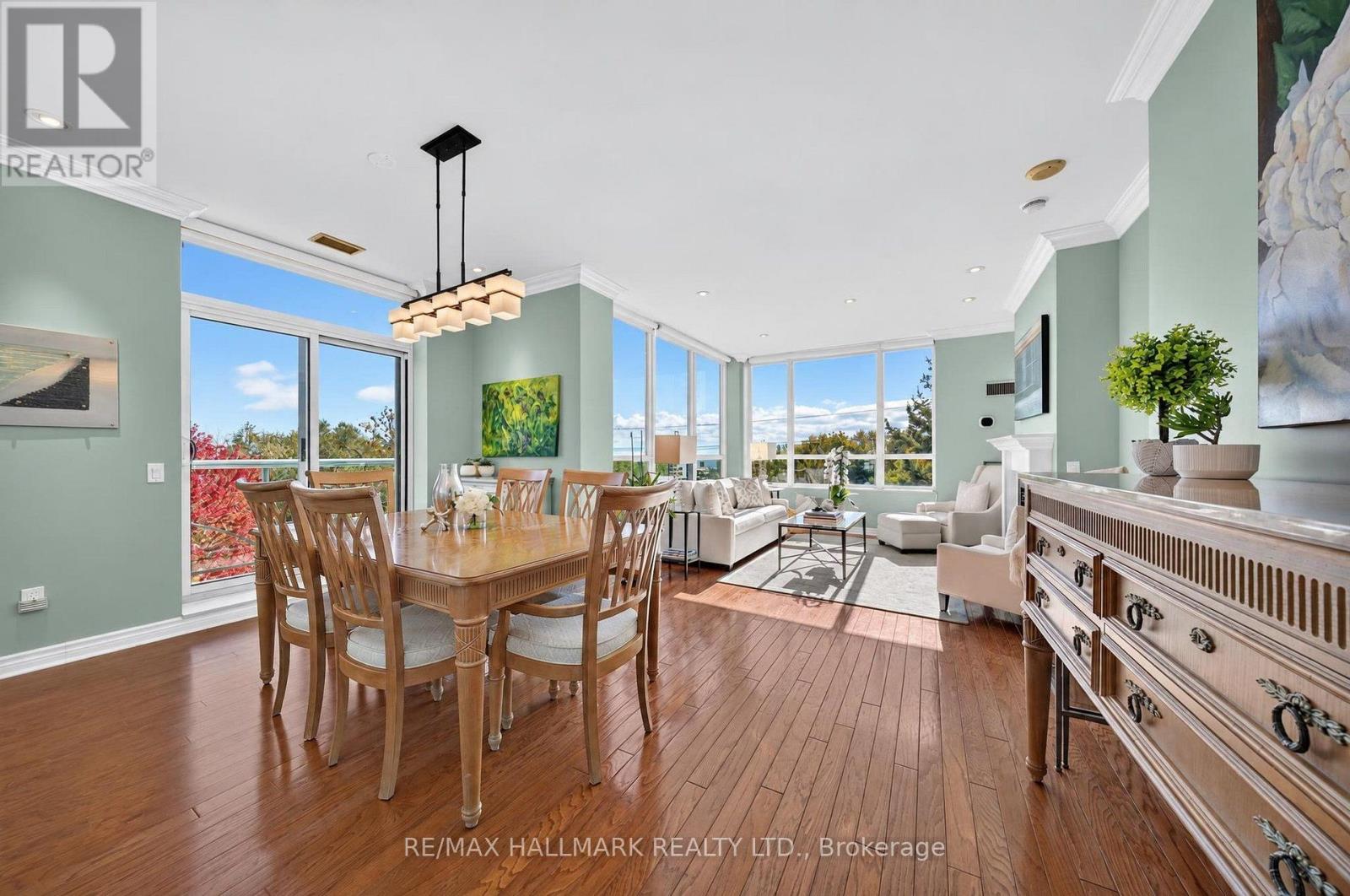 Photo of 410 - 9 BOARDWALK DRIVE