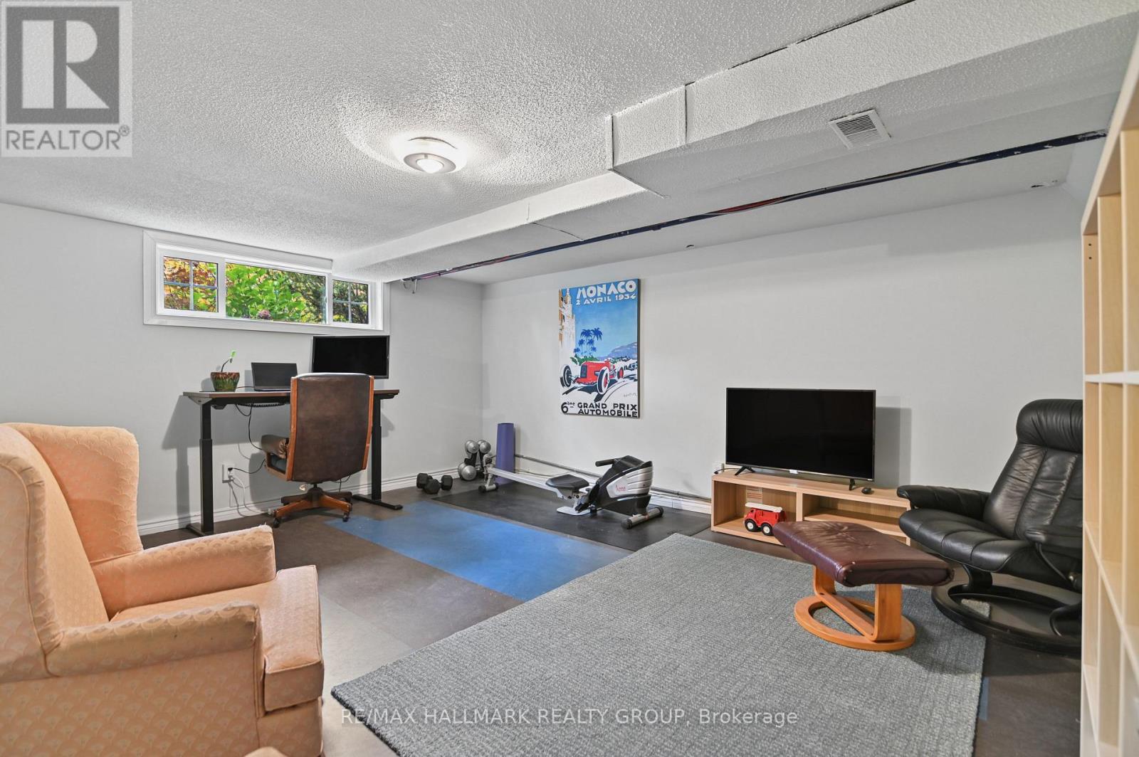 Basement - Media room / Gym