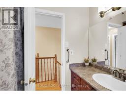 125 Beaver Ridge, Ottawa, ON K2E6E5 Photo 25