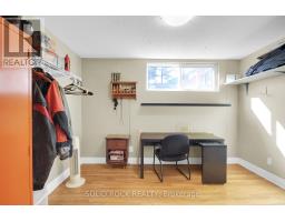 125 Beaver Ridge, Ottawa, ON K2E6E5 Photo 37