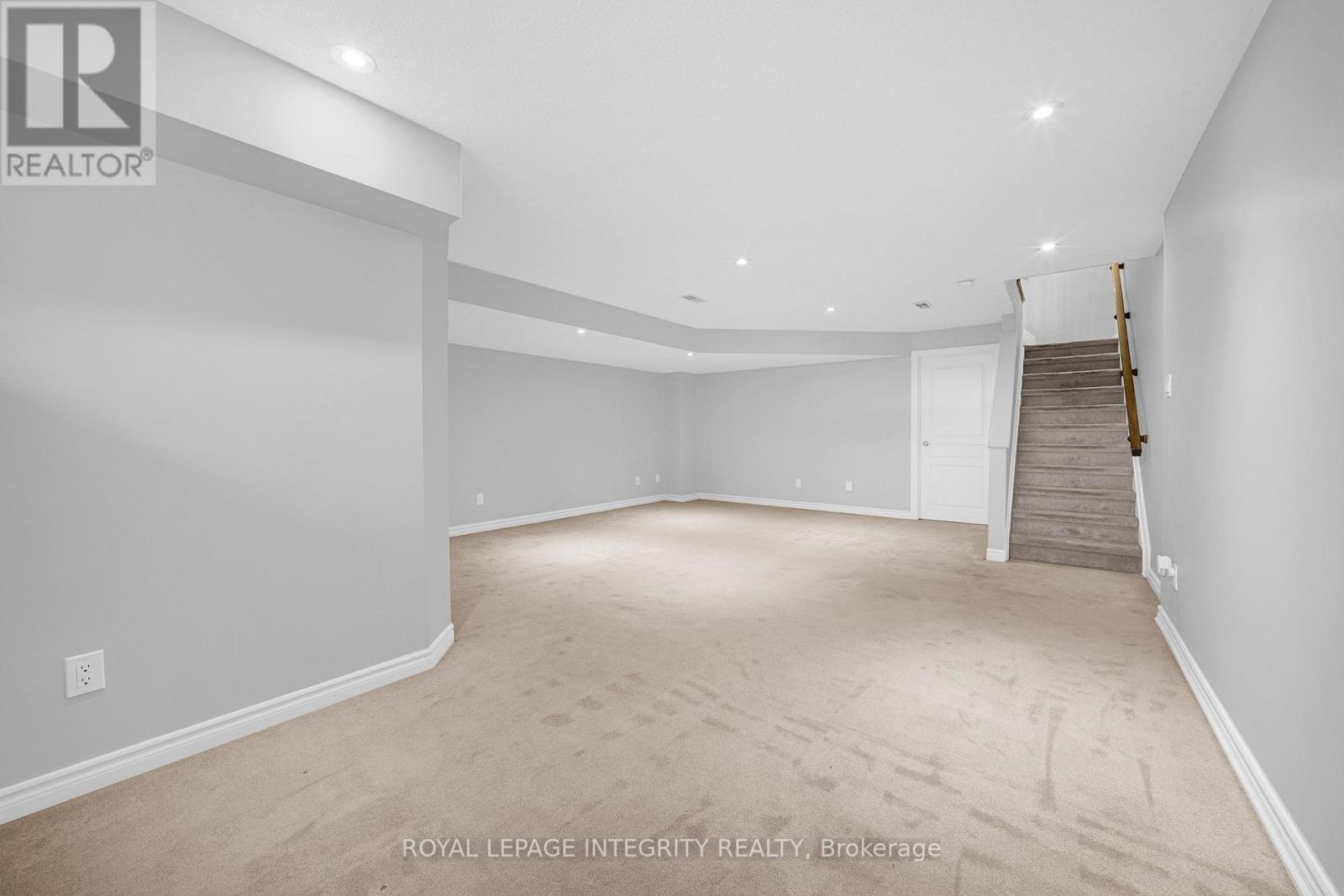 Commercial Properties for Sale in Ottawa – 104 WATCHHORN GROVE – By Peter Sagos - Image 34