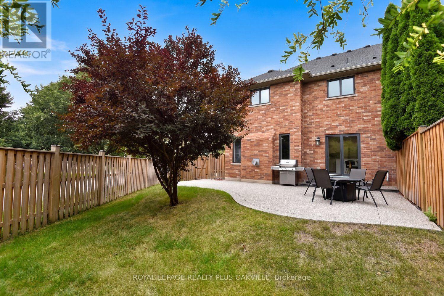546 Sandcherry Drive, Burlington, ON photo 43