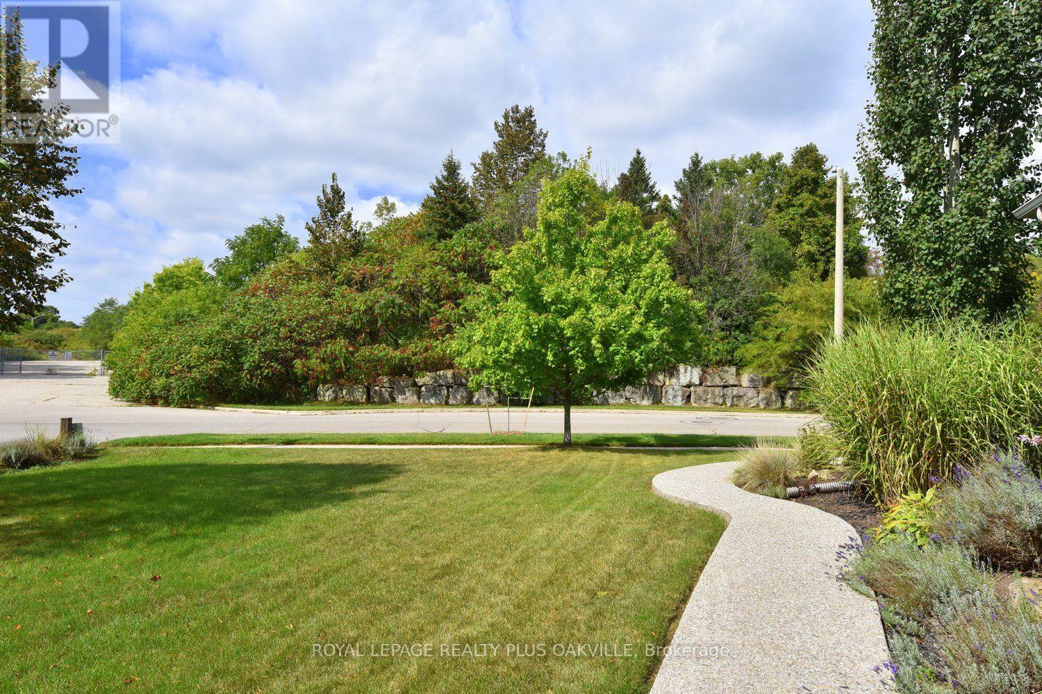 546 Sandcherry Drive, Burlington, ON photo 46