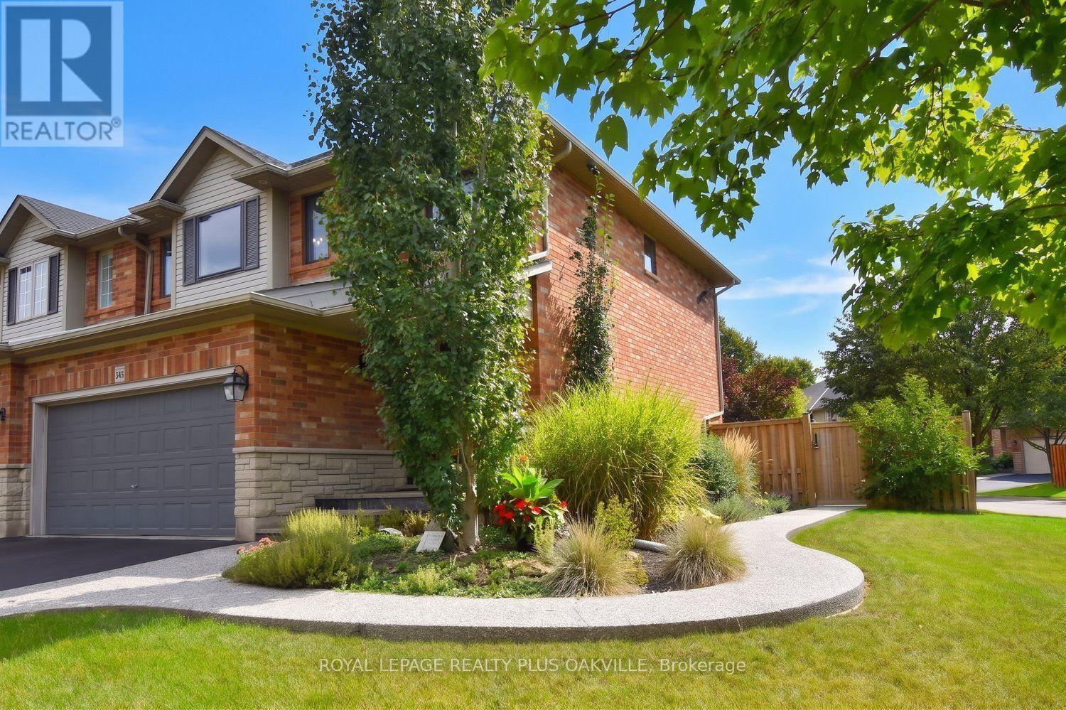 546 Sandcherry Drive, Burlington, ON photo 47