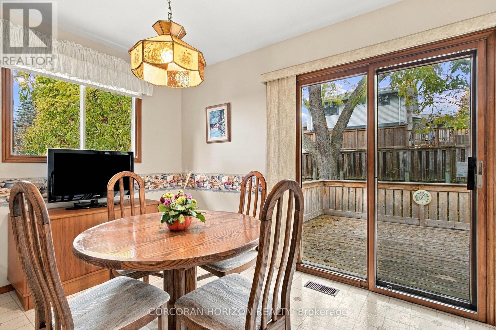 30 Carlyle Place, Kitchener, ON photo 16