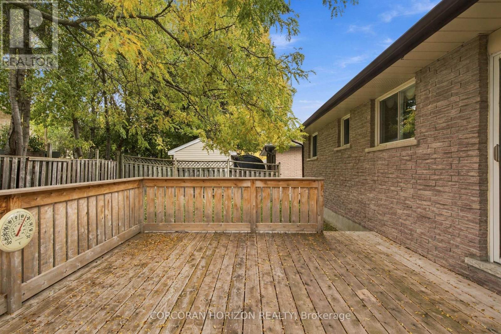 30 Carlyle Place, Kitchener, ON photo 35