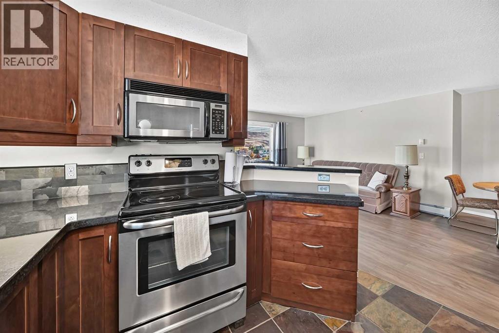 1420, 505 Railway Street W, photo 7 of 33