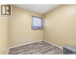 929 Hall Street W, Moose Jaw, SK S6H2S3 Photo 17