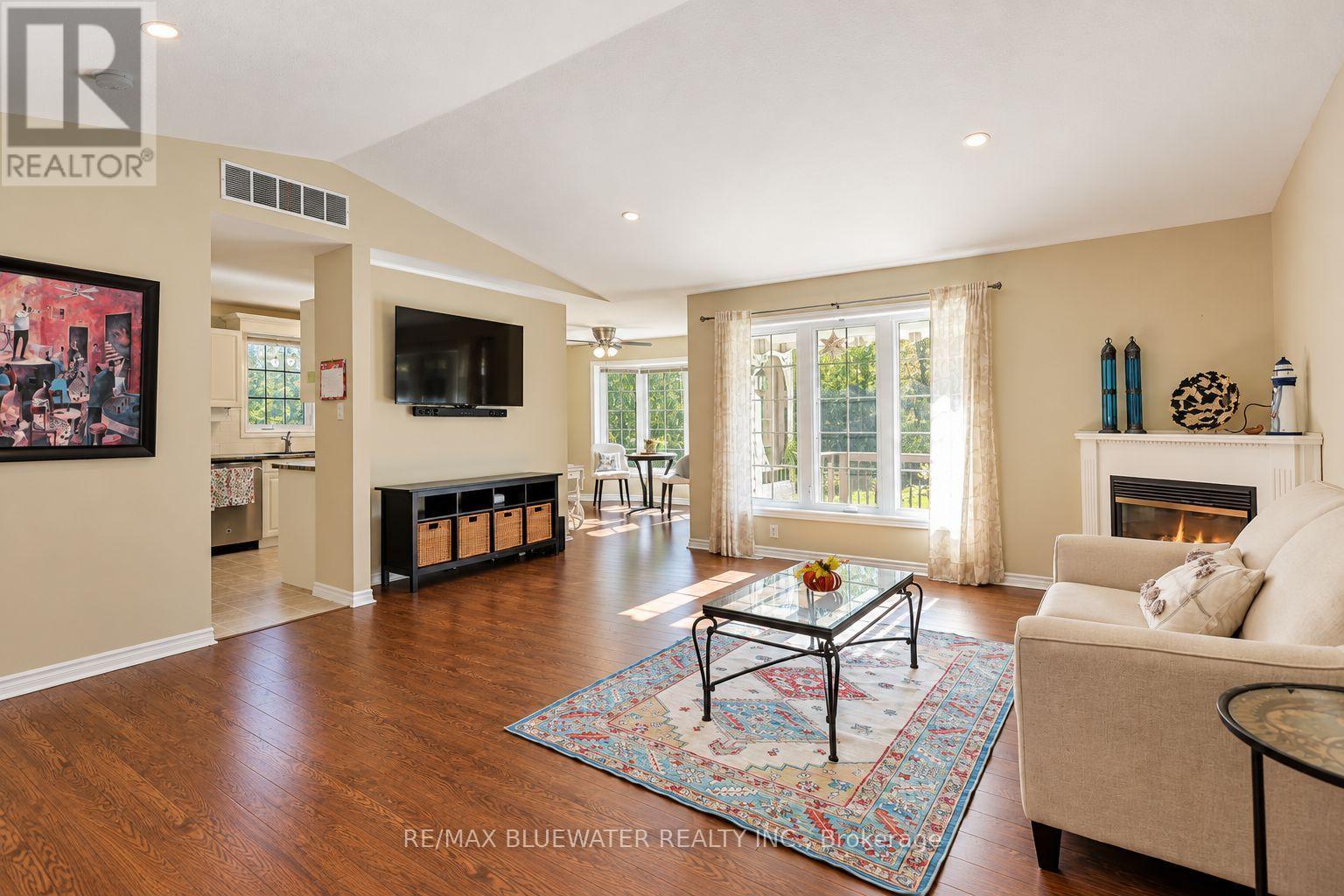351 SHANNON BOULEVARD - 16