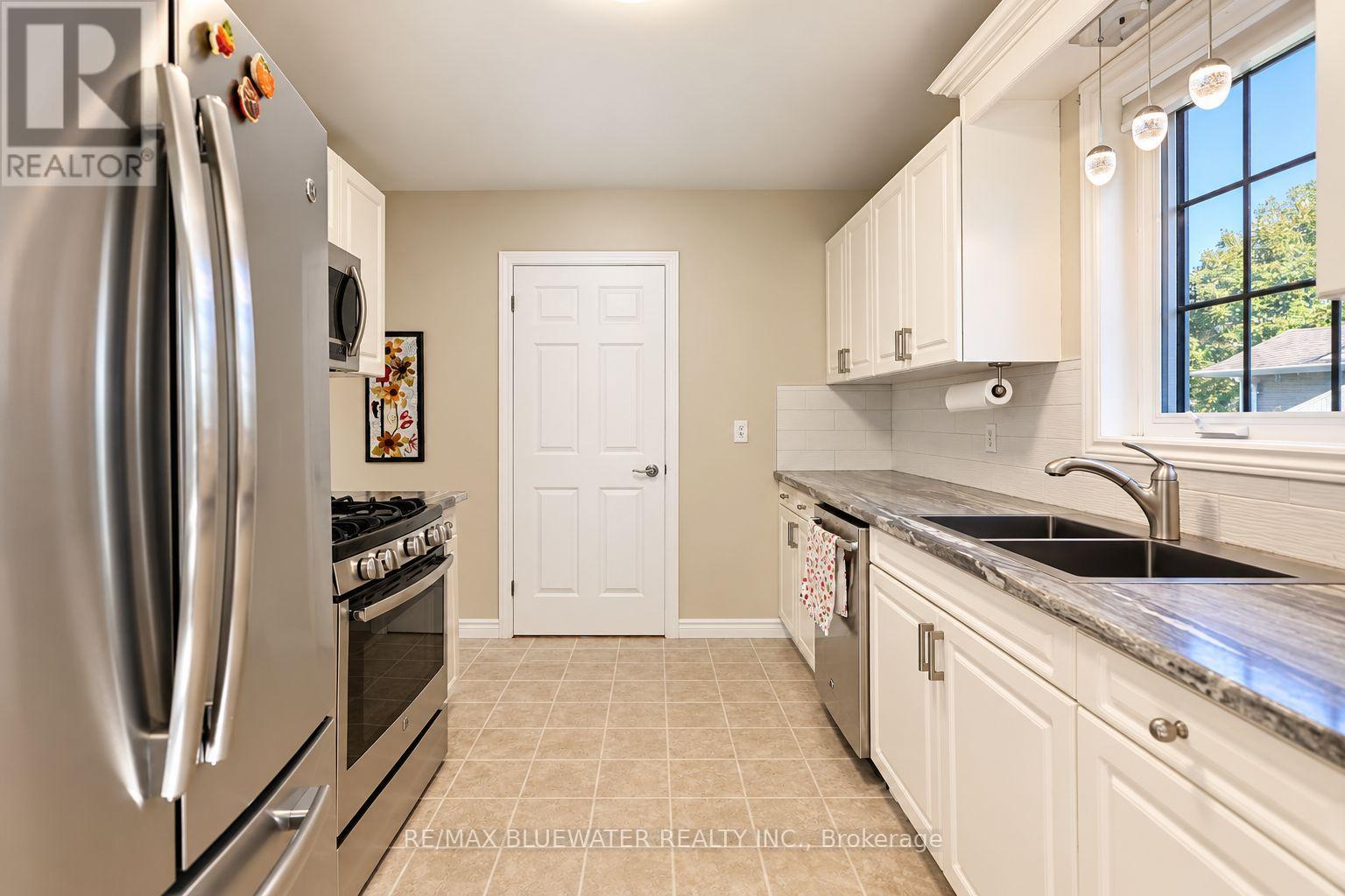 351 SHANNON BOULEVARD - 20