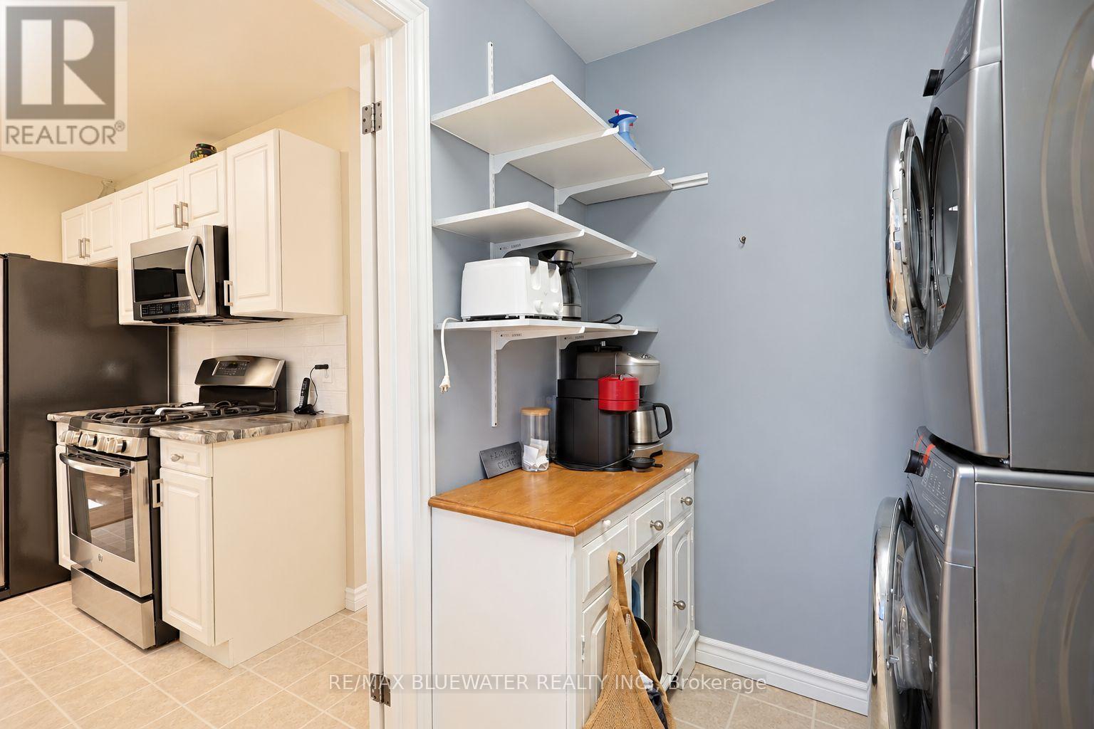351 SHANNON BOULEVARD - 25