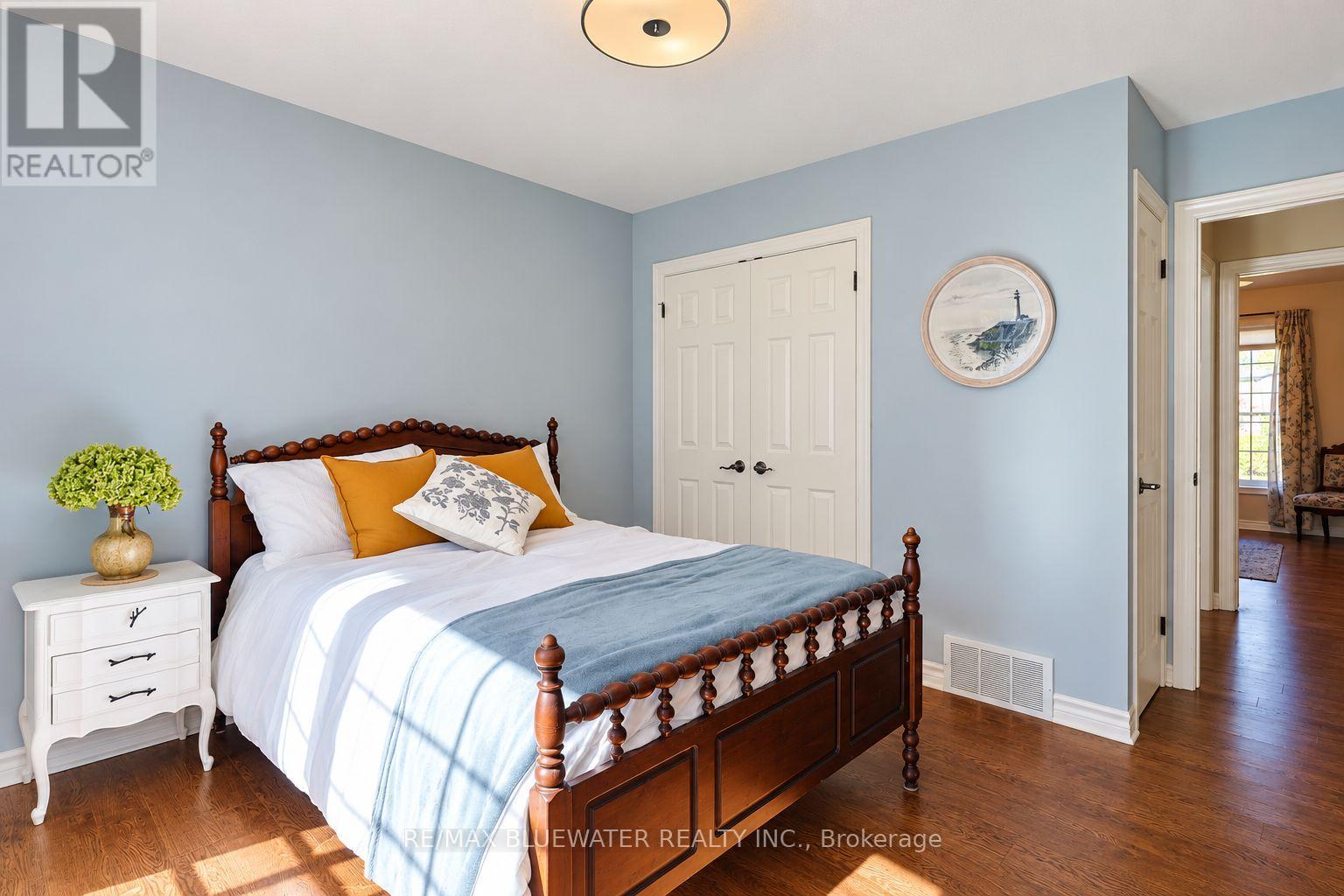 351 SHANNON BOULEVARD - 33