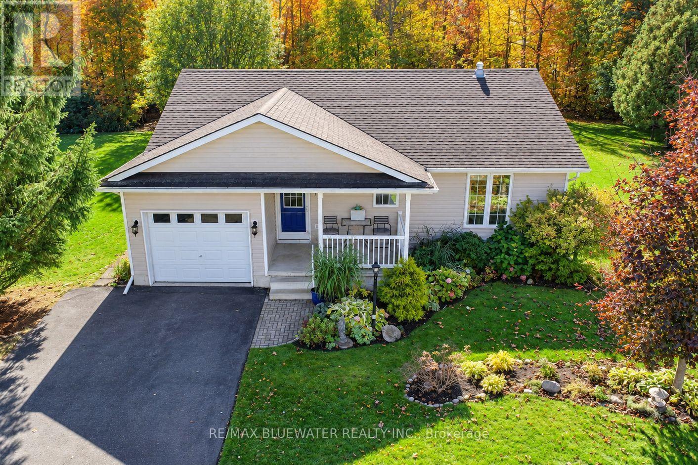 351 SHANNON BOULEVARD, South Huron (Stephen) — photo 8