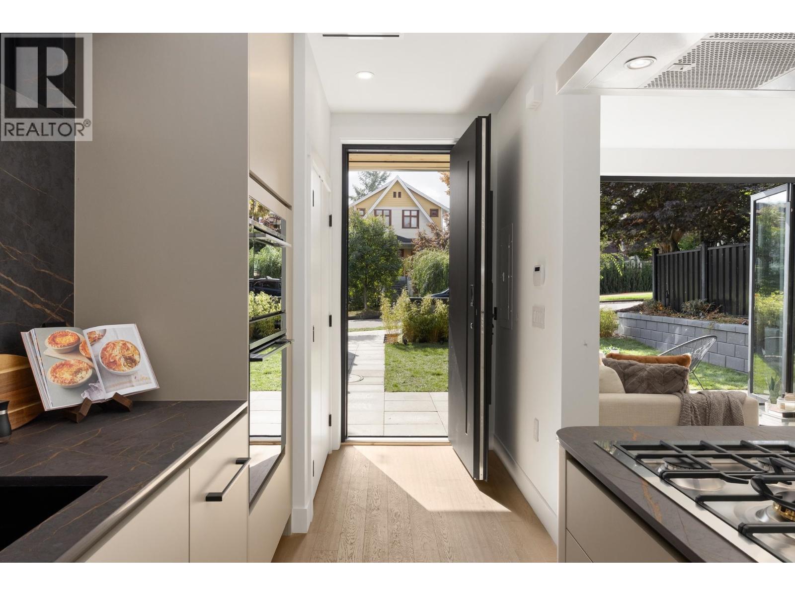 1 2145 Napier Street, Vancouver — photo 17