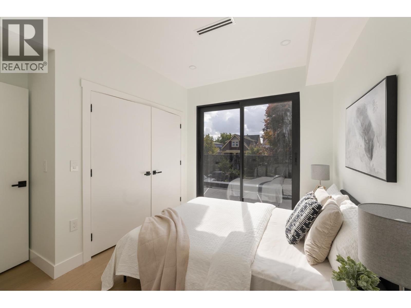 1 2145 Napier Street, Vancouver — photo 26