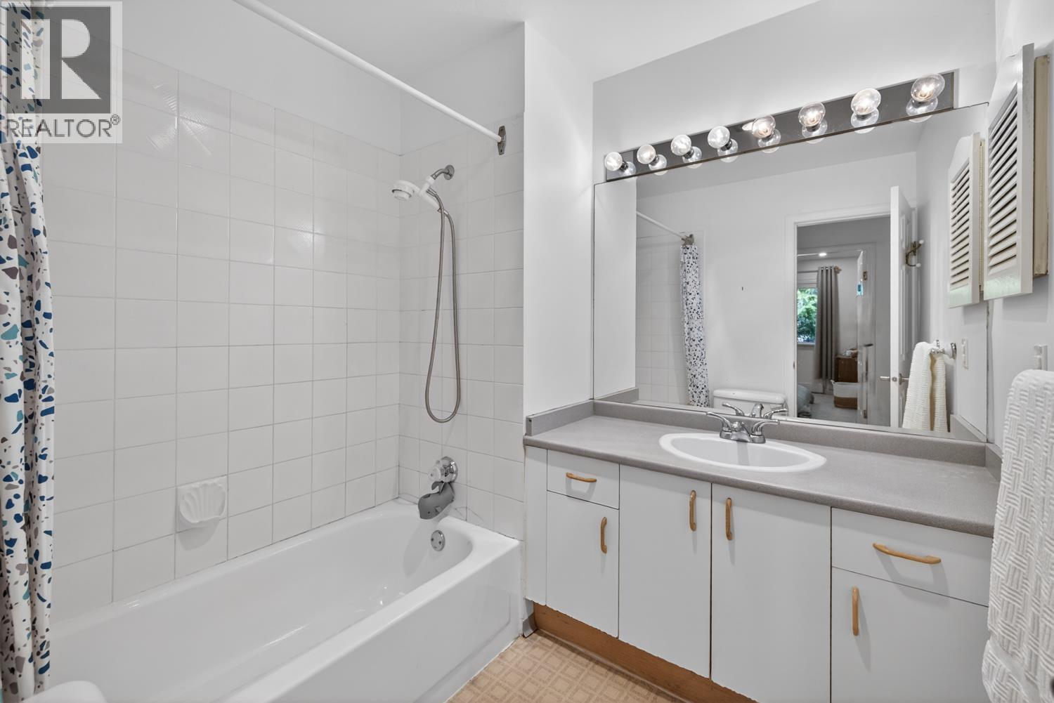 47 3939 Indian River Drive, North Vancouver — photo 22