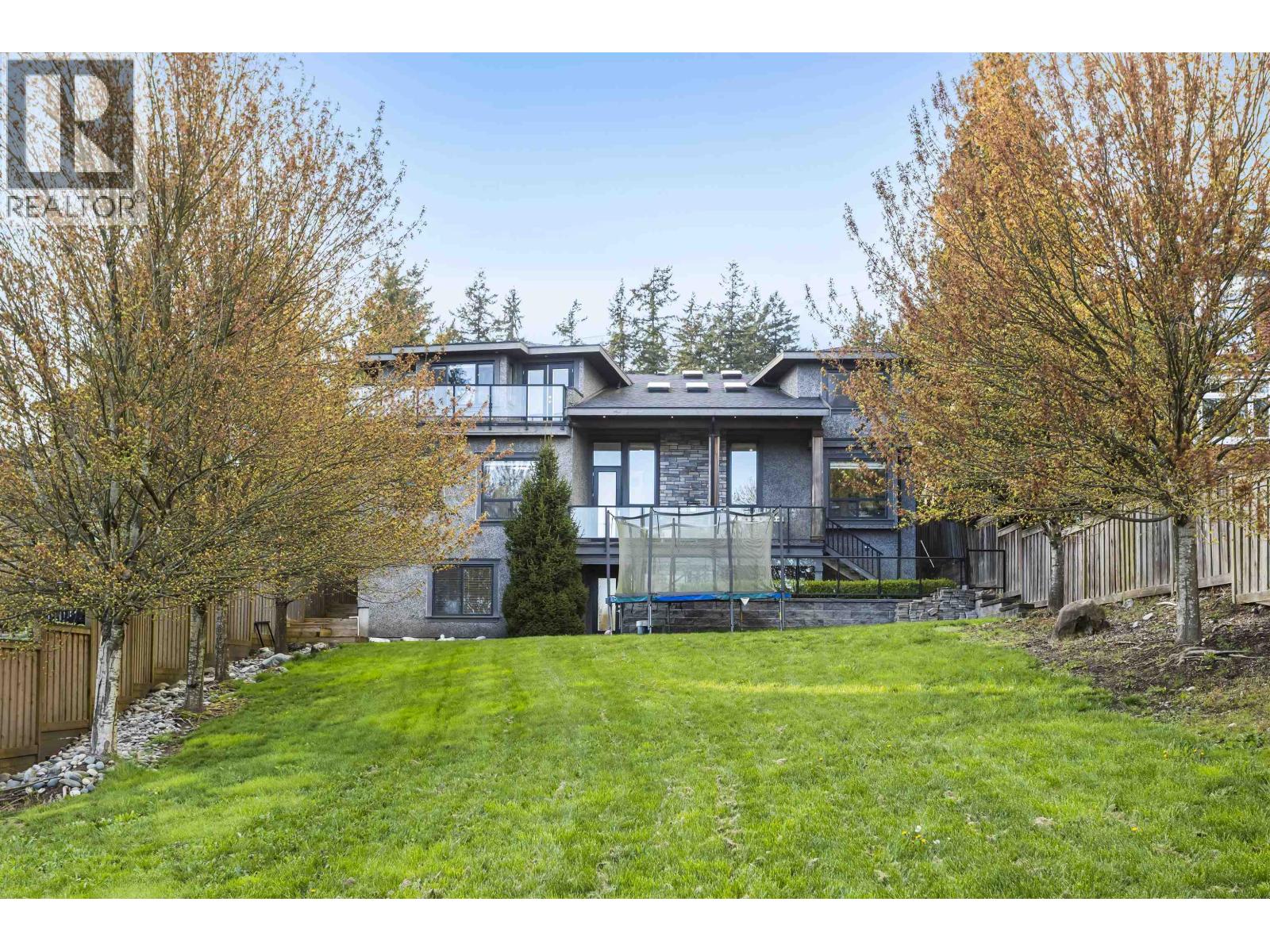 8656 Gilley Avenue, Burnaby — photo 4