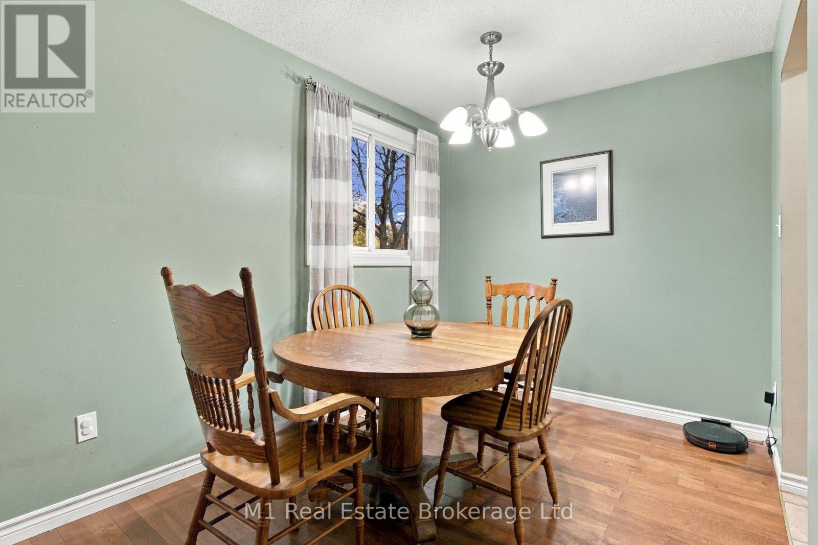 16 ELIOT PLACE, Guelph (Grange Road) — photo 11