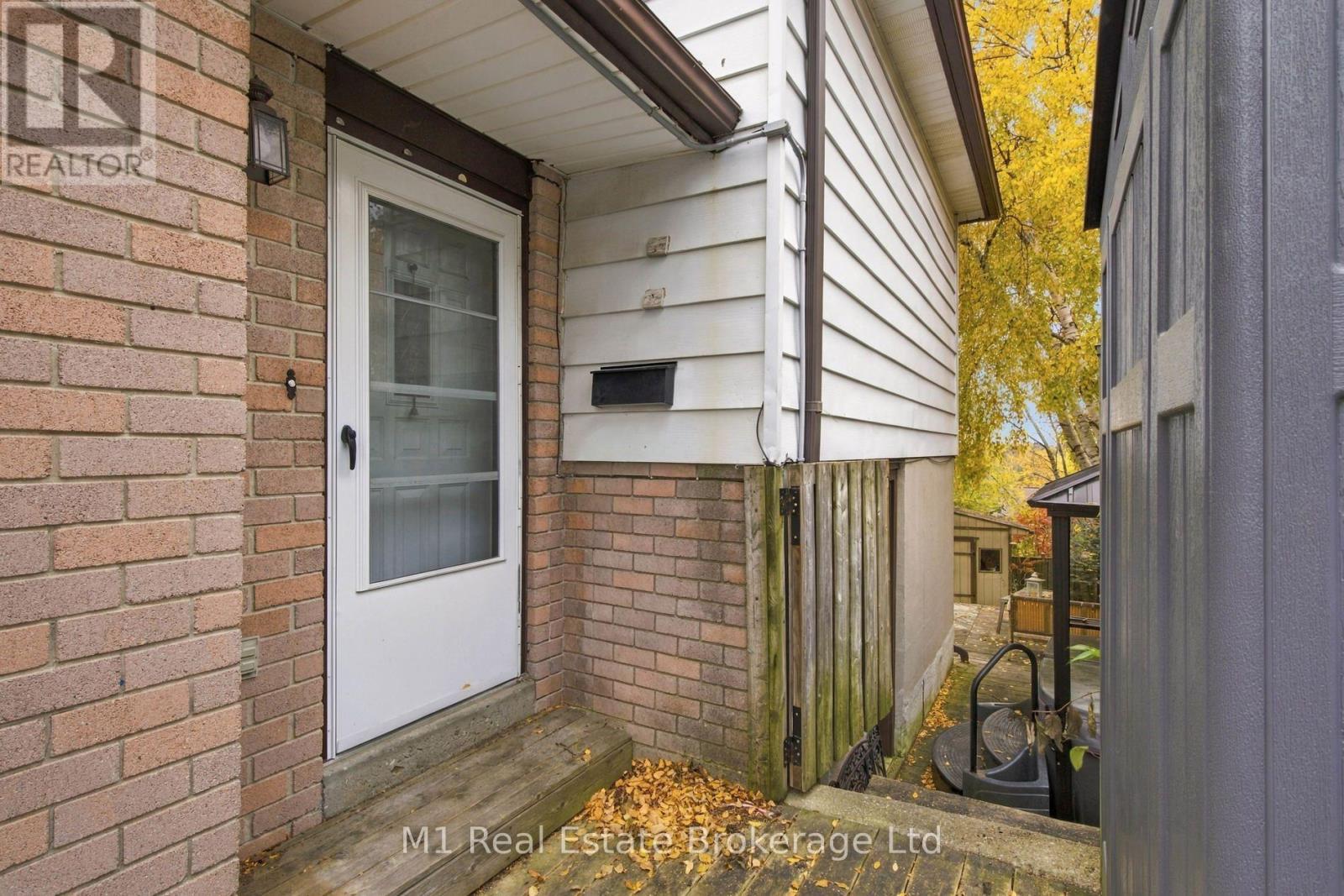 16 ELIOT PLACE, Guelph (Grange Road) — photo 4