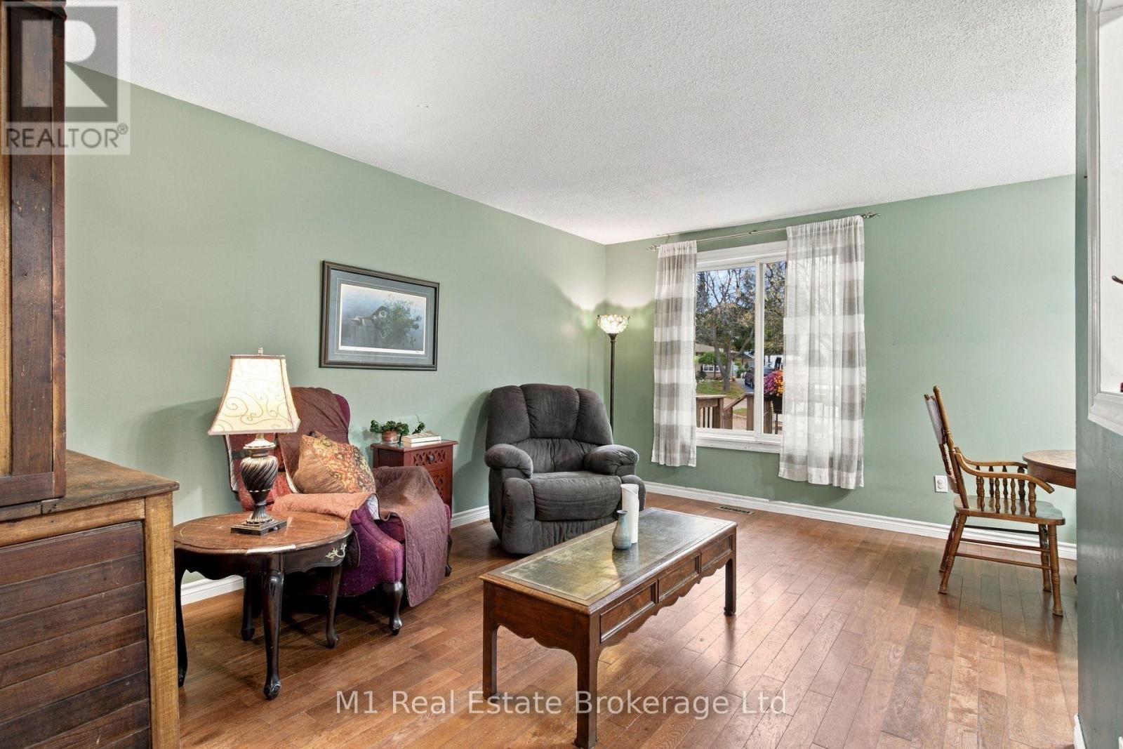 16 ELIOT PLACE, Guelph (Grange Road) — photo 7