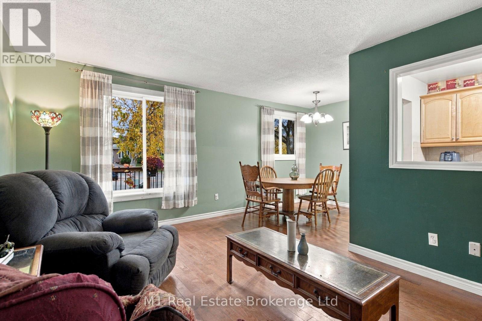 16 ELIOT PLACE, Guelph (Grange Road) — photo 8