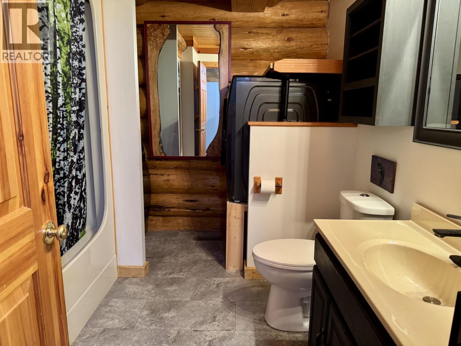 1325 CEDAR Street, Telkwa