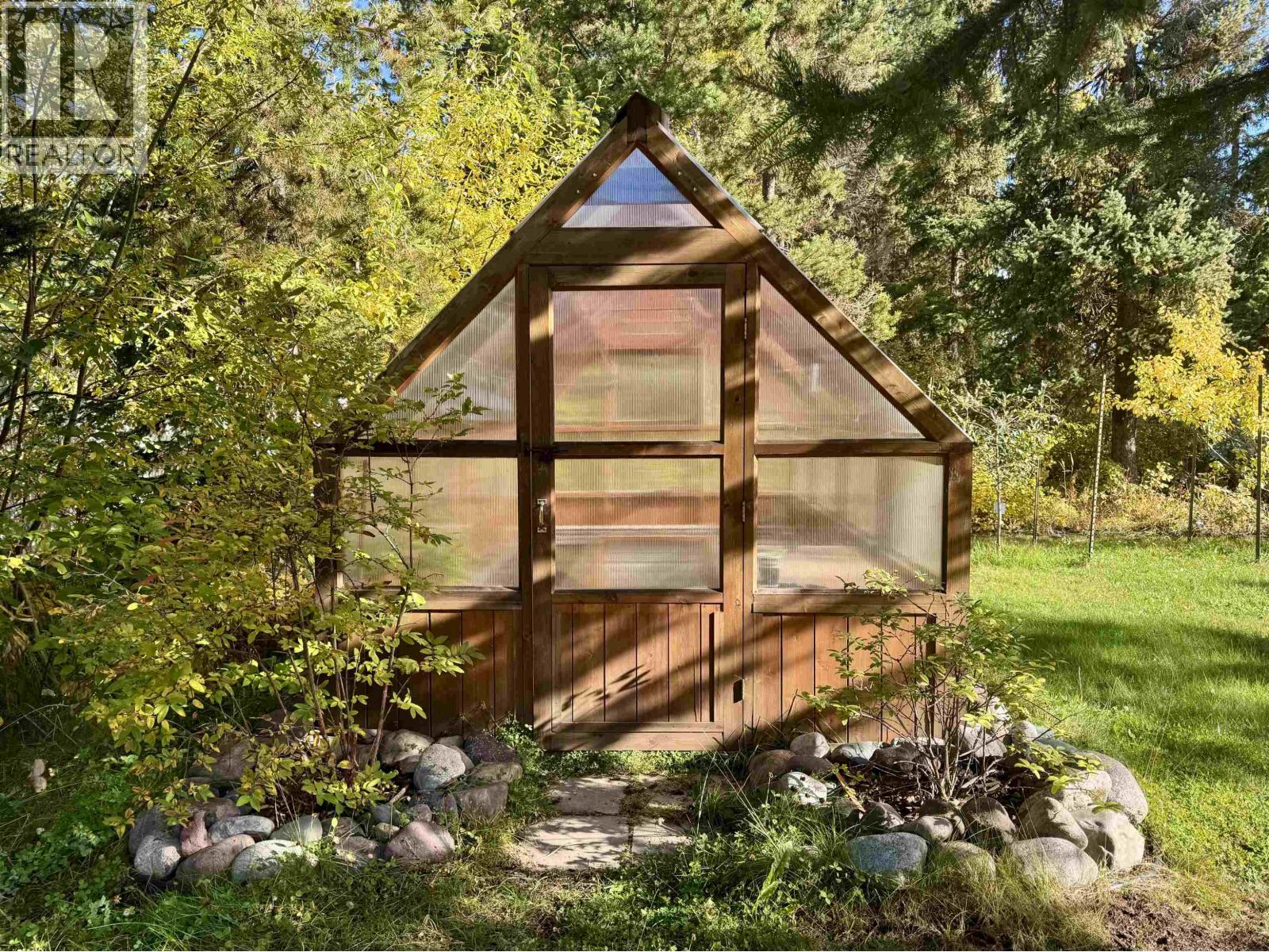 1325 CEDAR Street, Telkwa