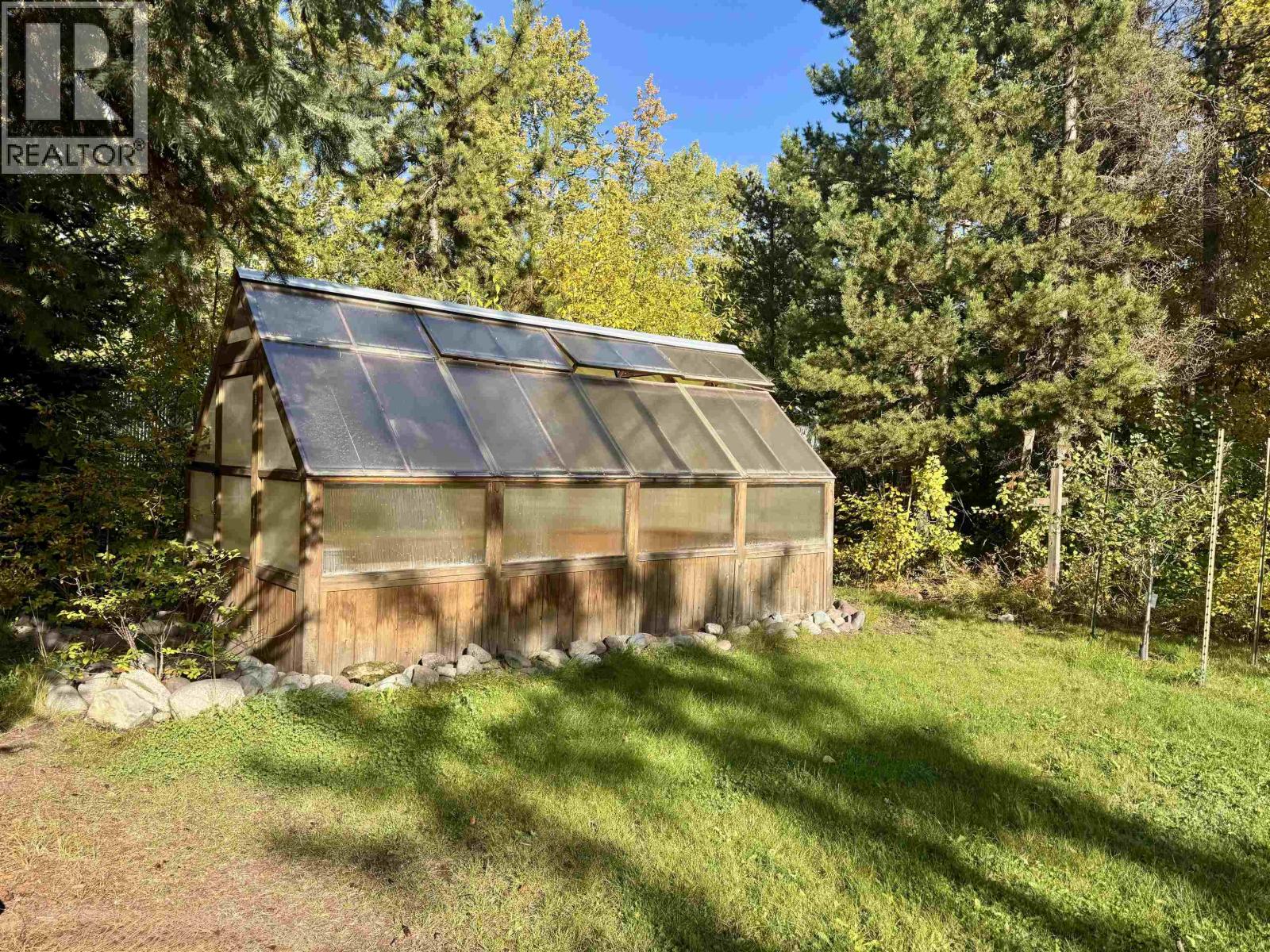 1325 CEDAR Street, Telkwa