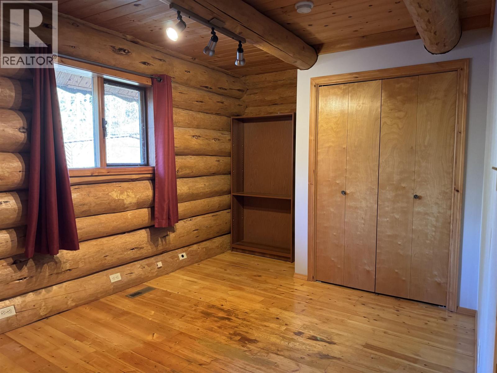 1325 CEDAR Street, Telkwa