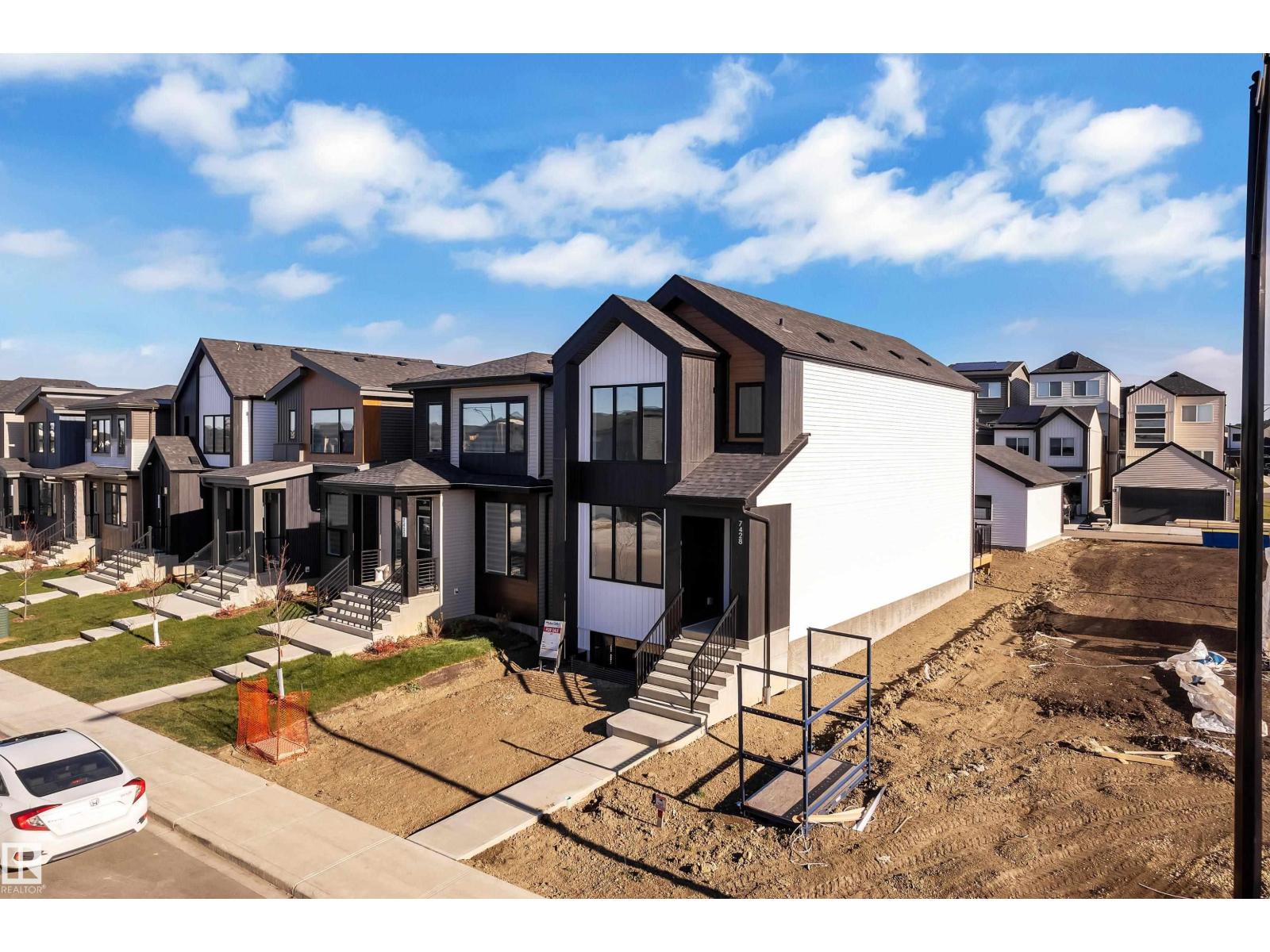 7428 Klapstein CR SW, Edmonton — photo 2