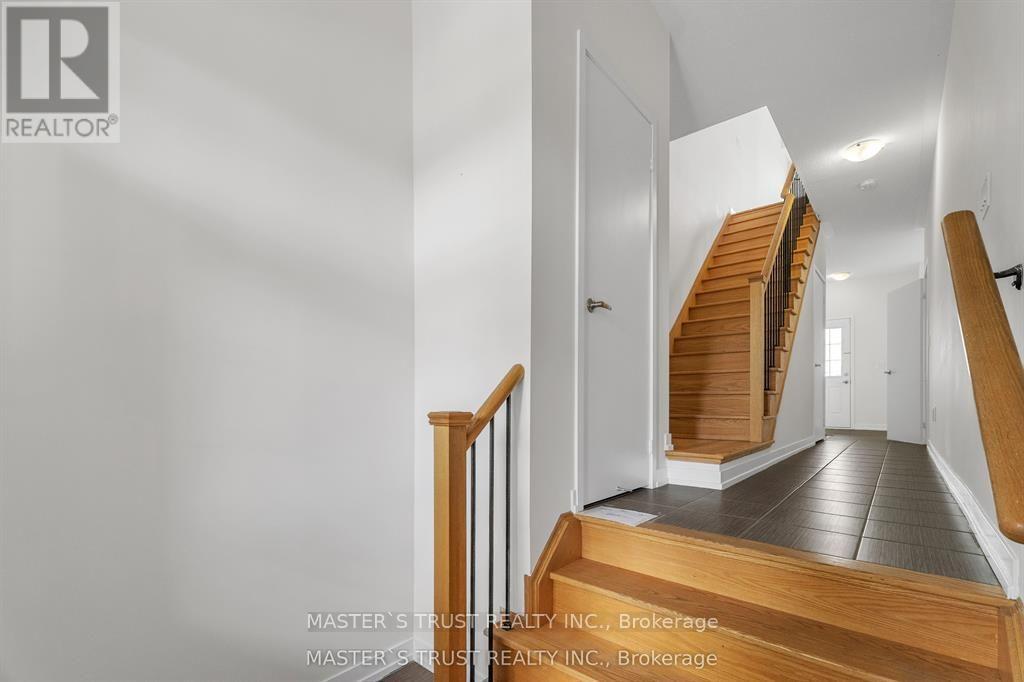 183 HARDING PARK STREET, Newmarket (Glenway Estates) — photo 3