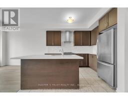 183 Harding Park Street, Newmarket, ON L3Y0E3 Photo 10