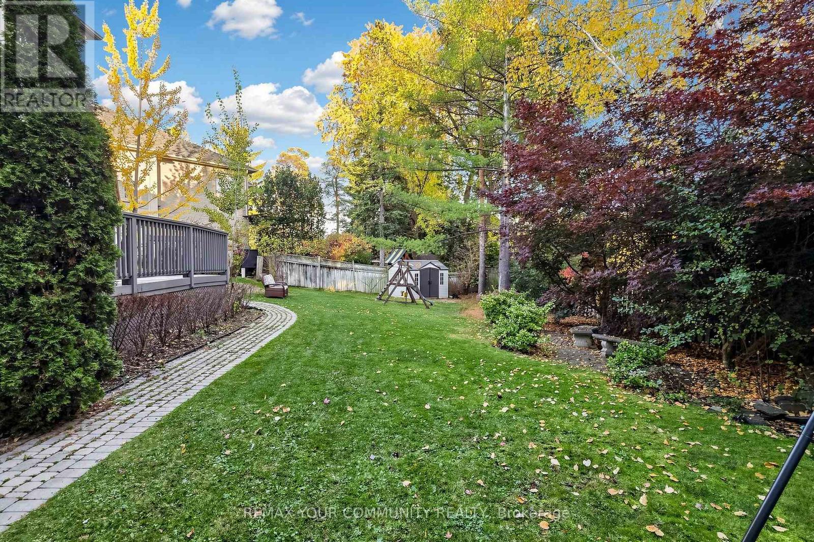 9 Bayview Forest Lane, Markham, ON photo 48