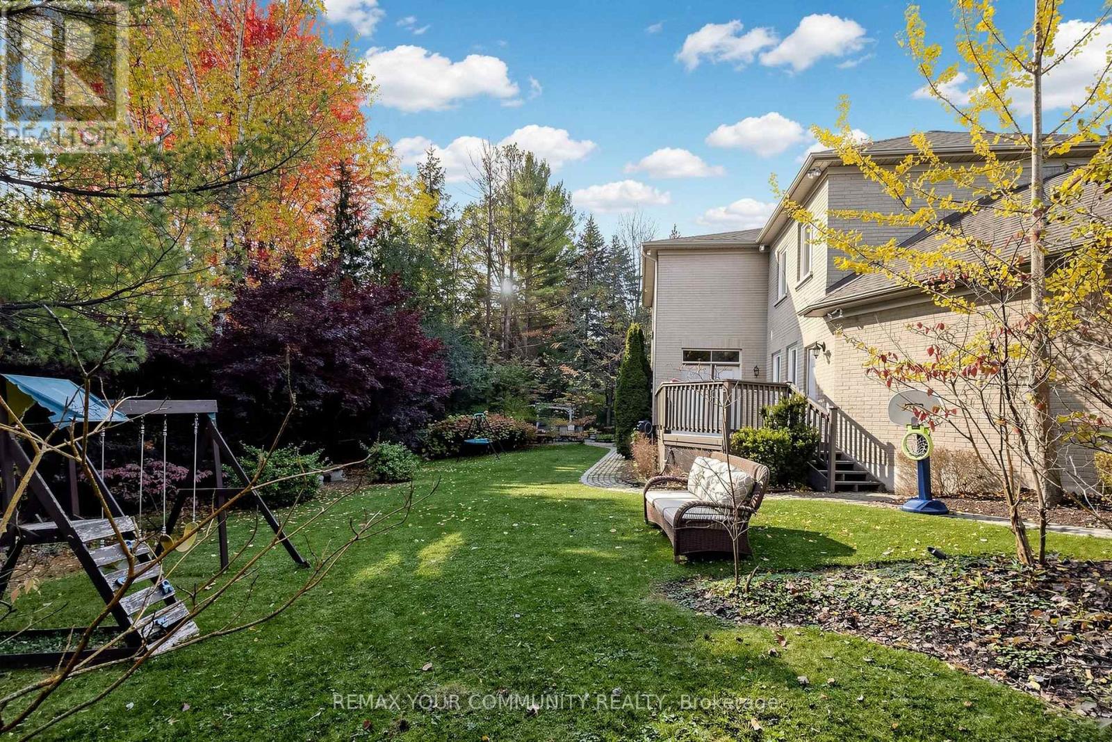 9 Bayview Forest Lane, Markham, ON photo 49