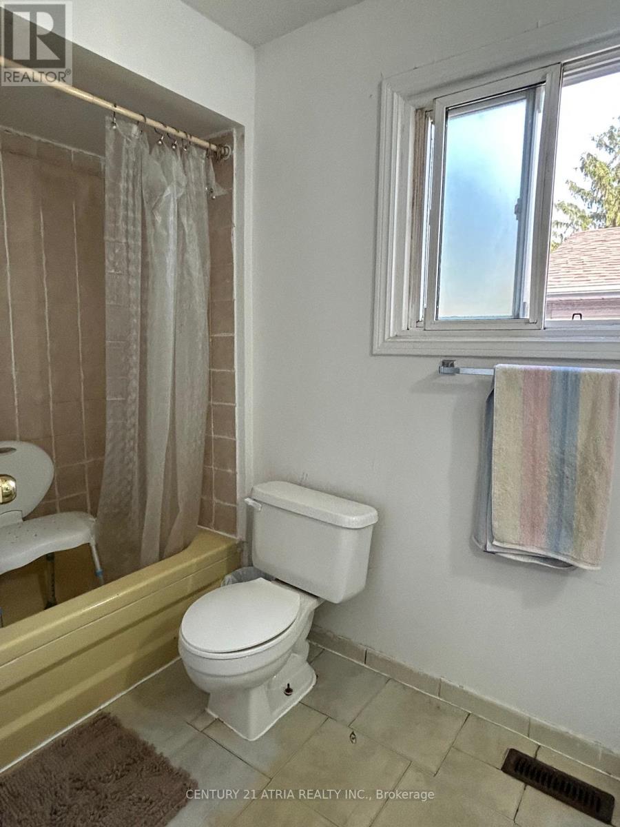 6 LINDRIDGE AVENUE, Brampton (Westgate) — photo 10