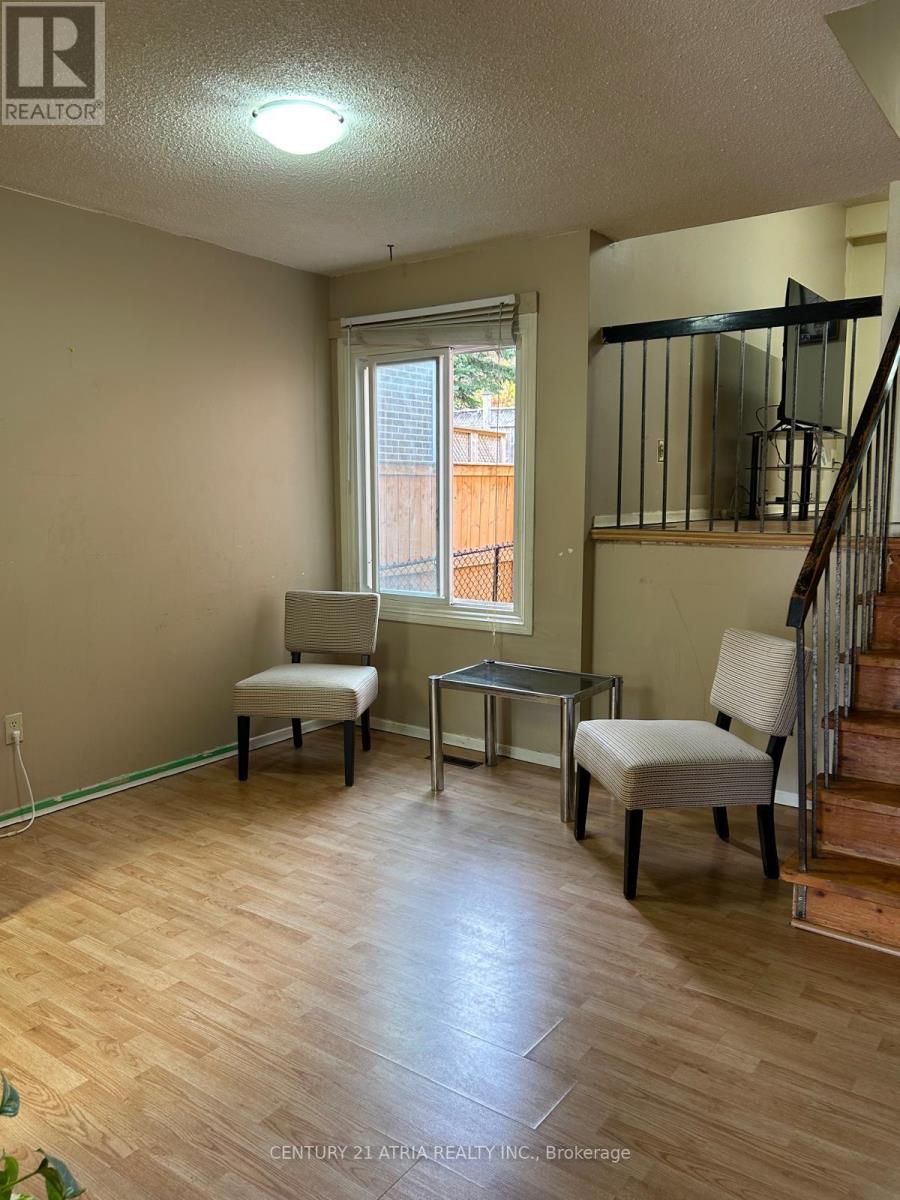 6 LINDRIDGE AVENUE, Brampton (Westgate) — photo 4
