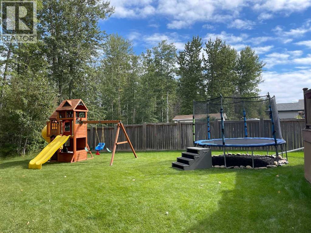 310 8 Avenue, Fox Creek — photo 3