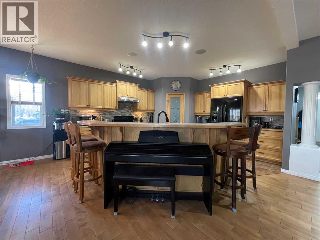 310 8 Avenue, Fox Creek — photo 9