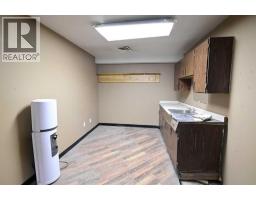 4, 7419 50 Avenue, Red Deer — photo 4