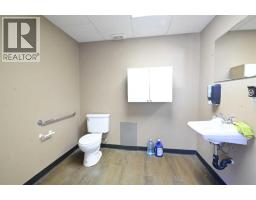 4, 7419 50 Avenue, Red Deer — photo 3