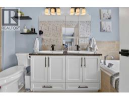 673 Twinriver Crescent W, Lethbridge, AB T1J5G1 Photo 42
