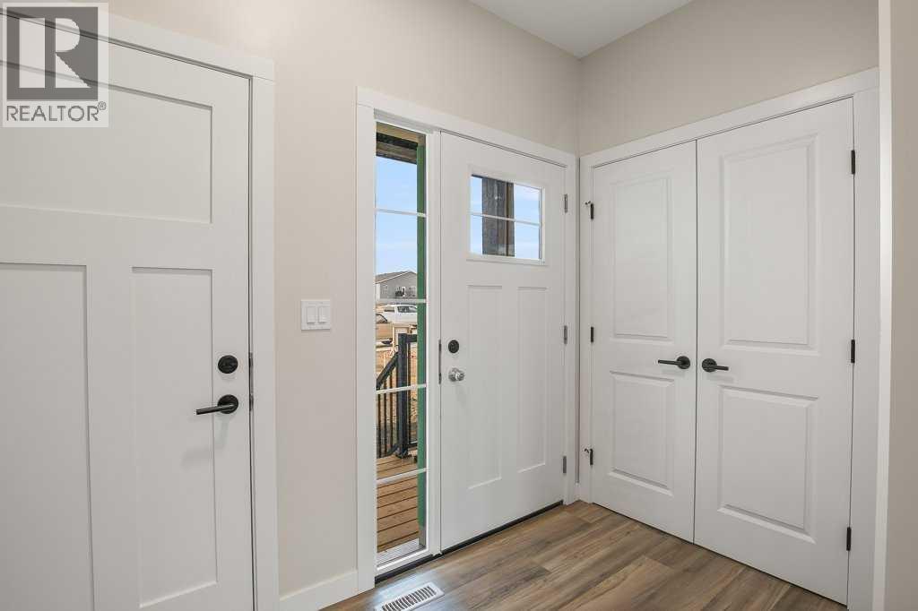 45 Gray Close, photo 2 of 25