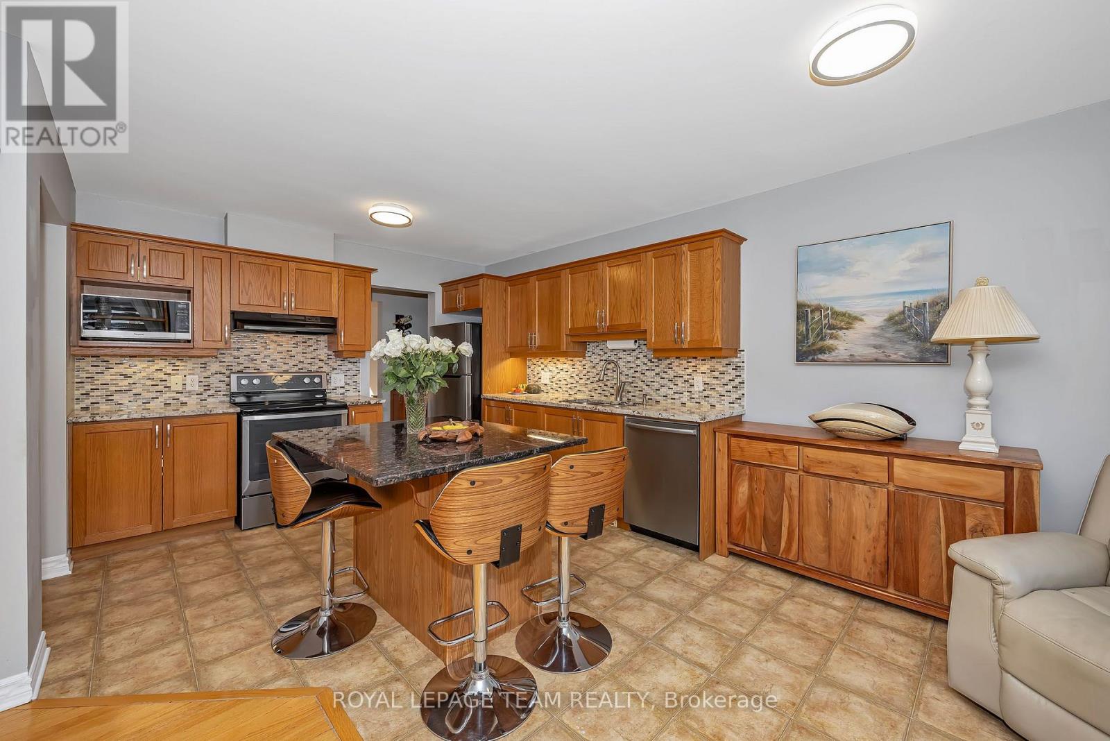 414 SANTA ANNA LANE, Ottawa — photo 10