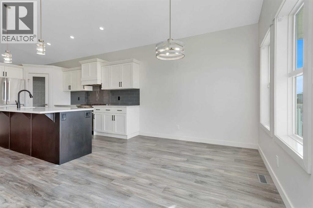 Listing photo – 37 Valmont Street, Blackfalds